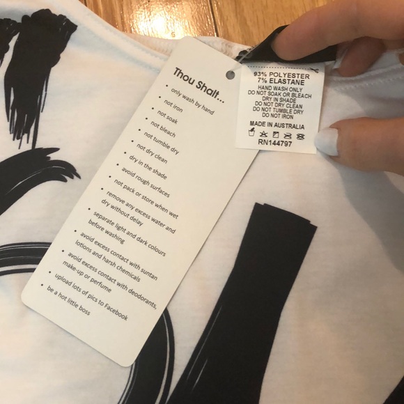 BLACKMILK NWT Om Nom muscle tank size small - Picture 10 of 11